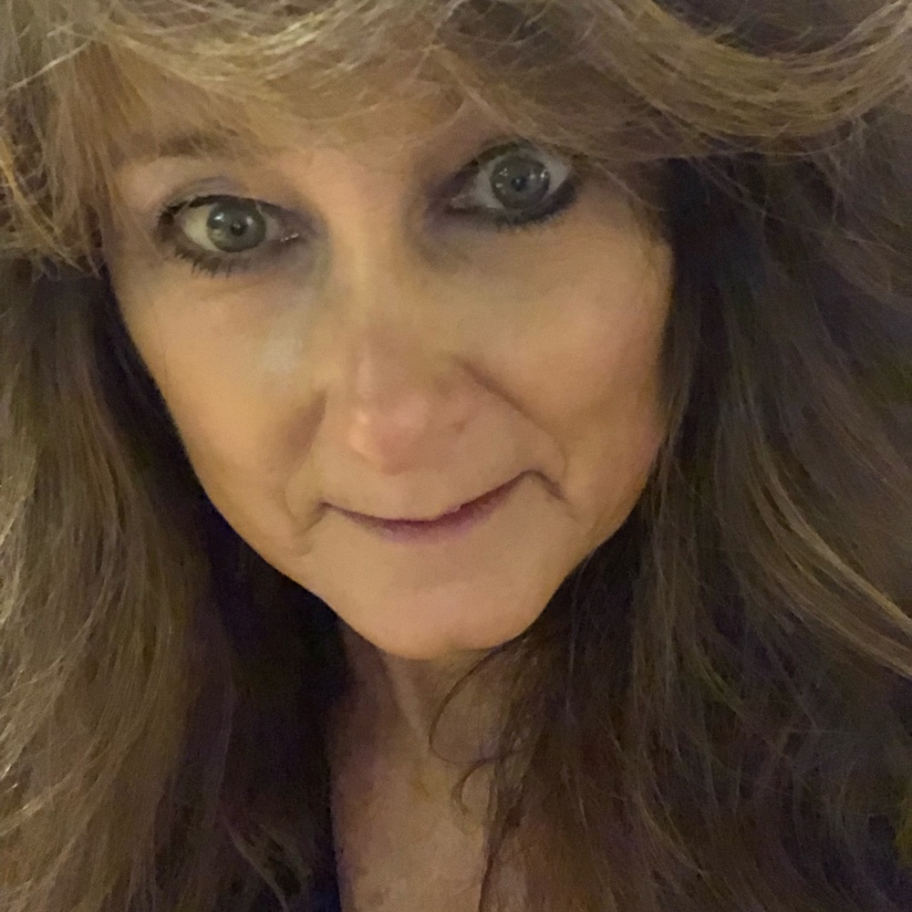 Meet your Posher, Liz